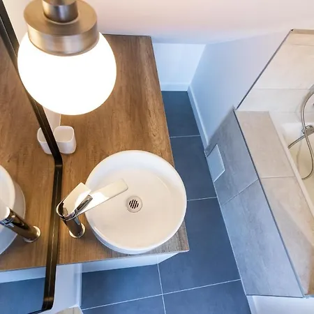 Magnifique Duplex Climatisé De 40m² *